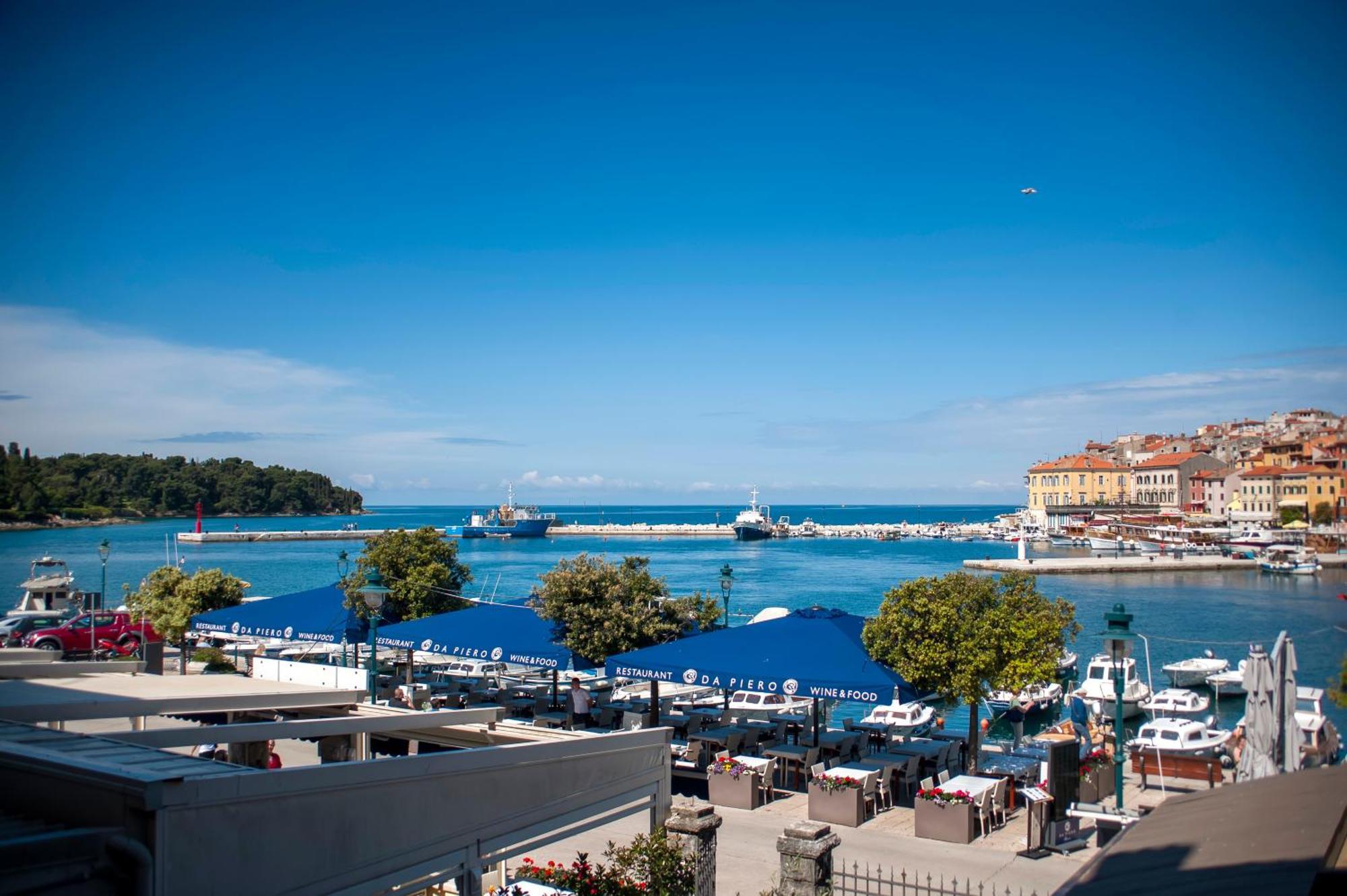 Riva Blu Sea View Apartment Ровинь Экстерьер фото