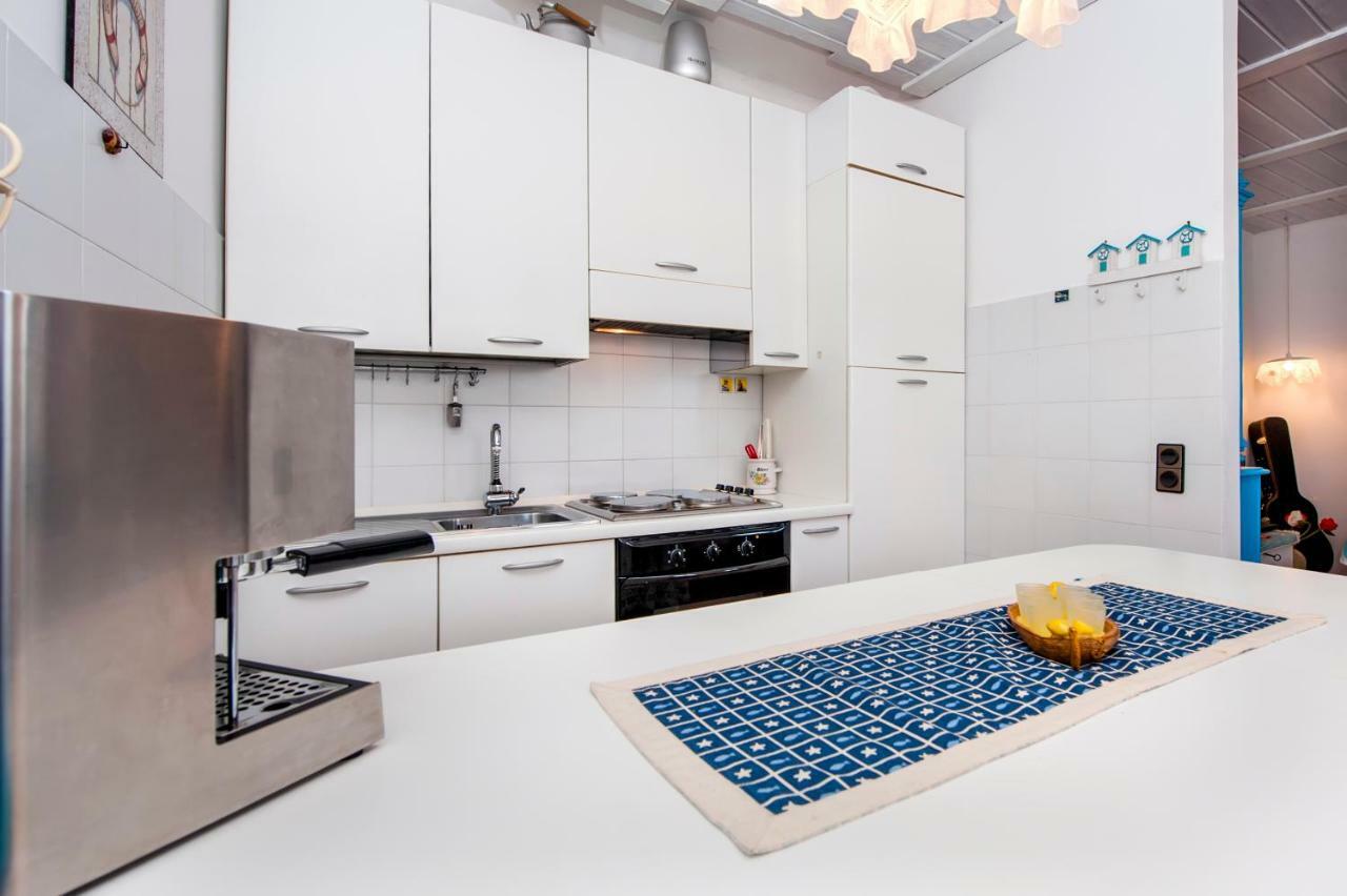 Riva Blu Sea View Apartment Ровинь Экстерьер фото