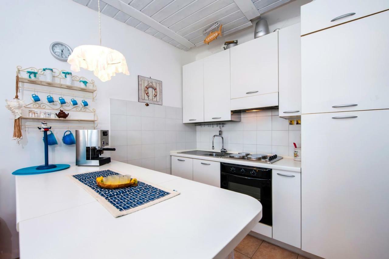 Riva Blu Sea View Apartment Ровинь Экстерьер фото